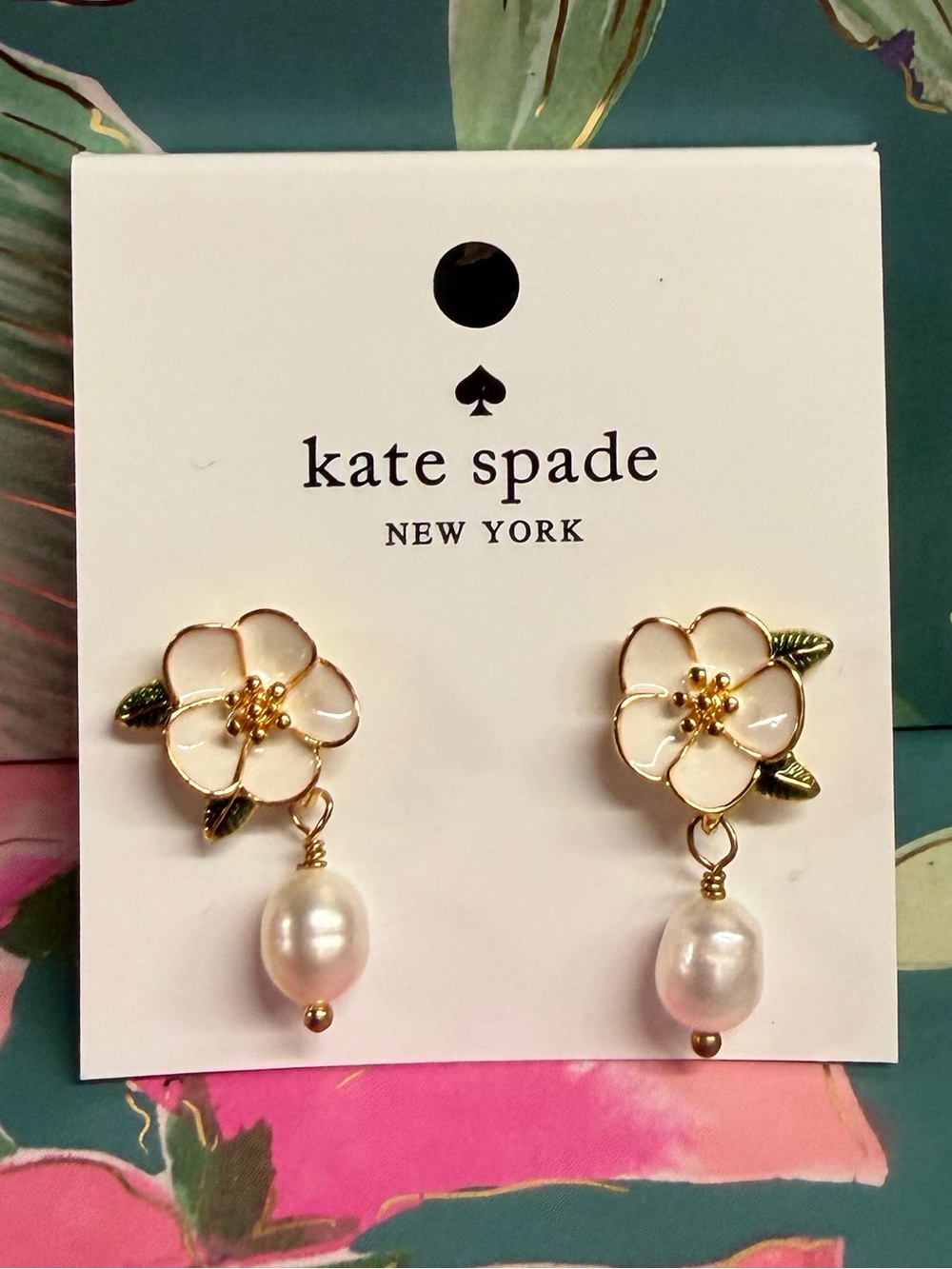 Kate Spade White Flower Pearl Drop Earrings NWT